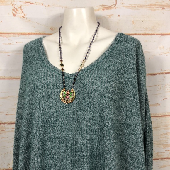 B2 - Wild Fable Green V-Neck Sweater - S - Picture 2 of 6